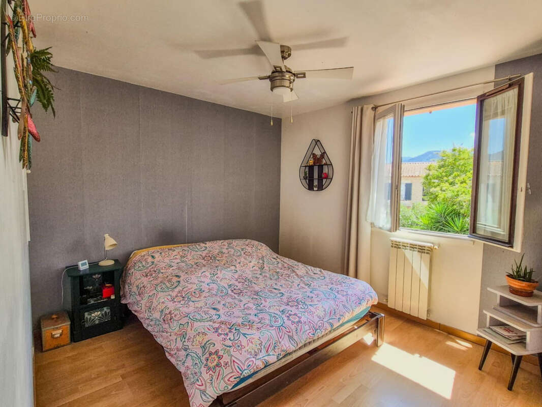 Maison à SOLLIES-PONT