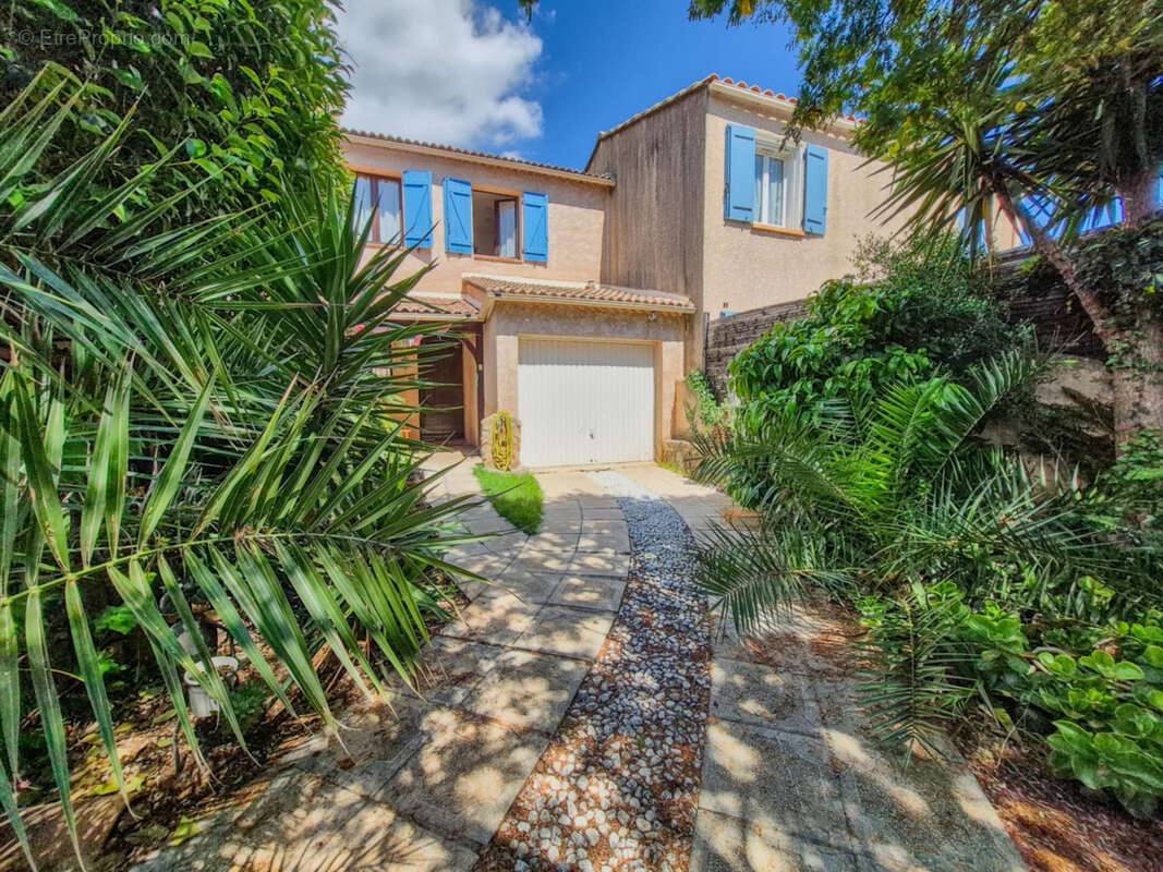 Maison à SOLLIES-PONT