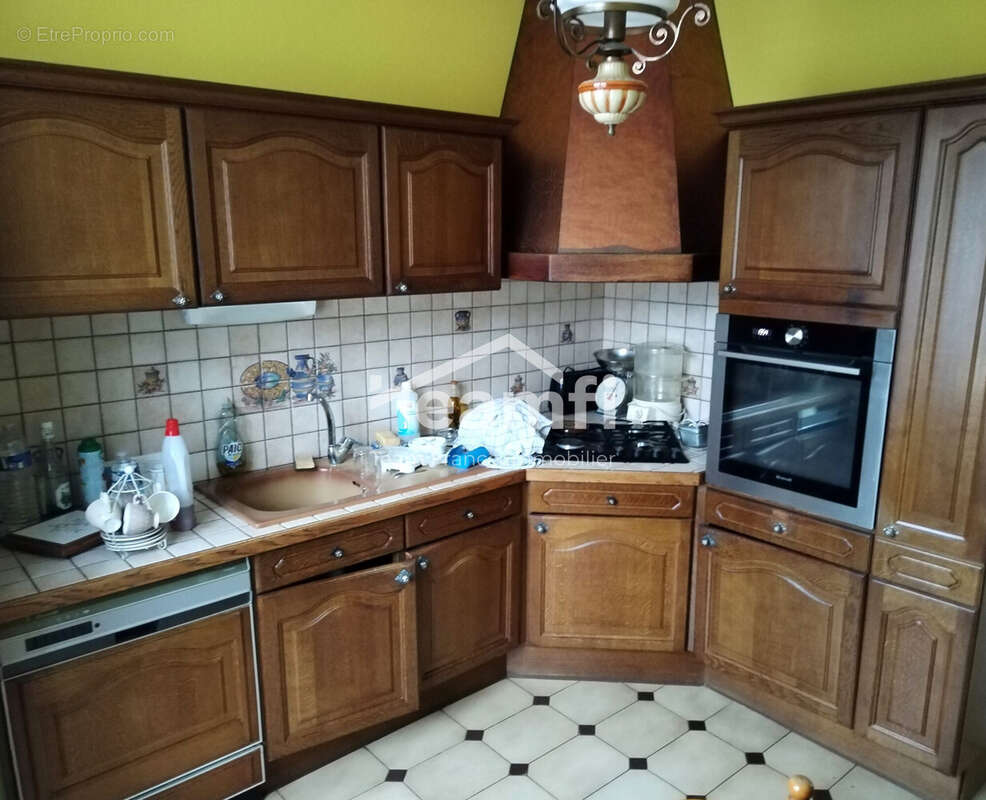 Maison à SAINT-YORRE