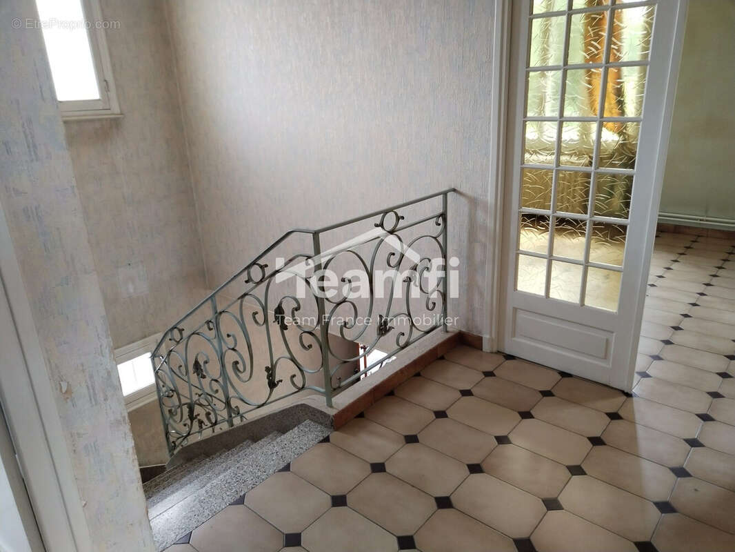 Maison à SAINT-YORRE