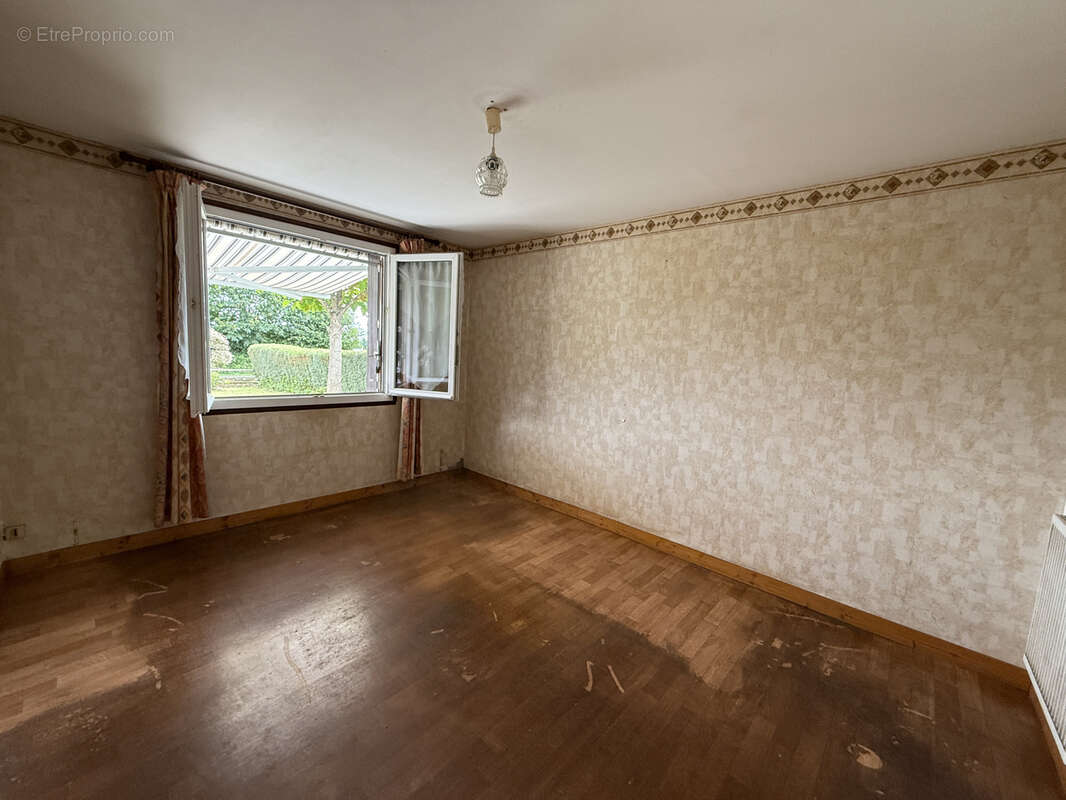 Maison à JUVIGNY-LE-TERTRE