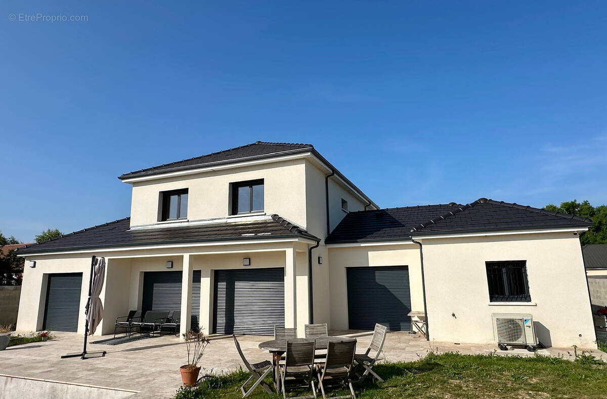 Maison à SAINT-DOULCHARD