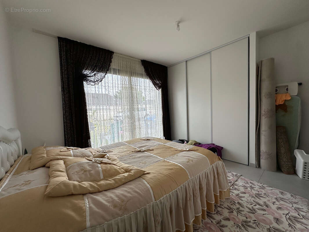 Maison à SAINT-DOULCHARD