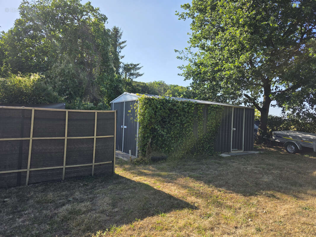 Maison à DUN-SUR-AURON