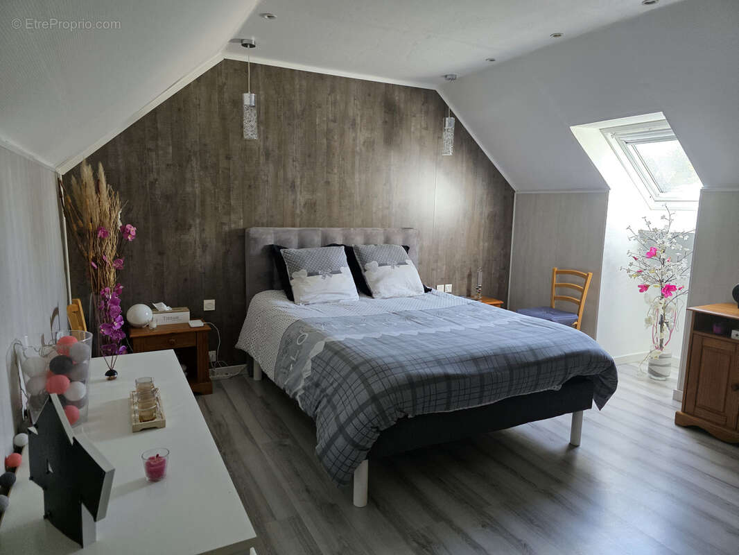 Maison à DUN-SUR-AURON