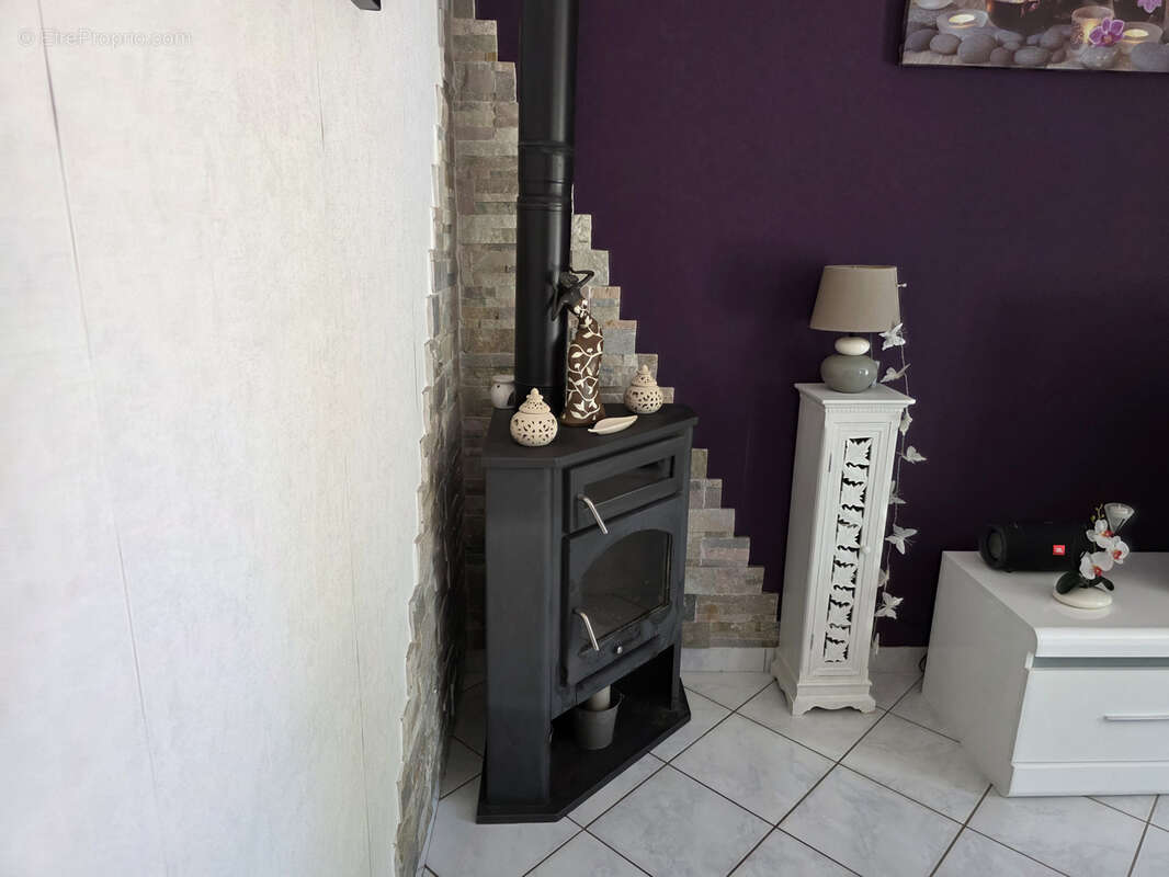 Maison à DUN-SUR-AURON