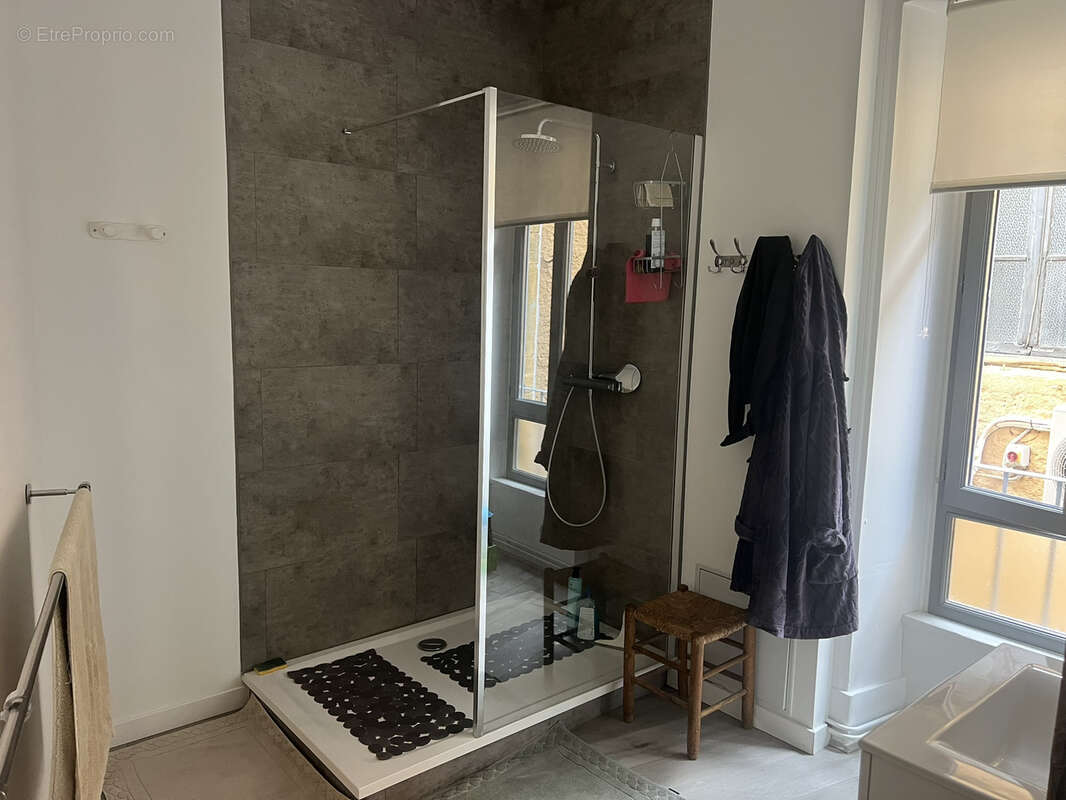 Appartement à CHAROLLES