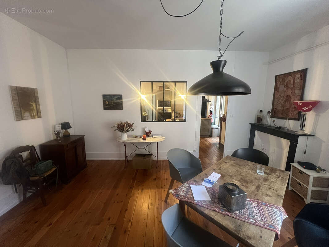 Appartement à CHAROLLES