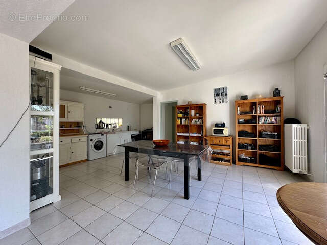 Maison à PELISSANNE