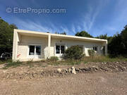 Maison à PELISSANNE