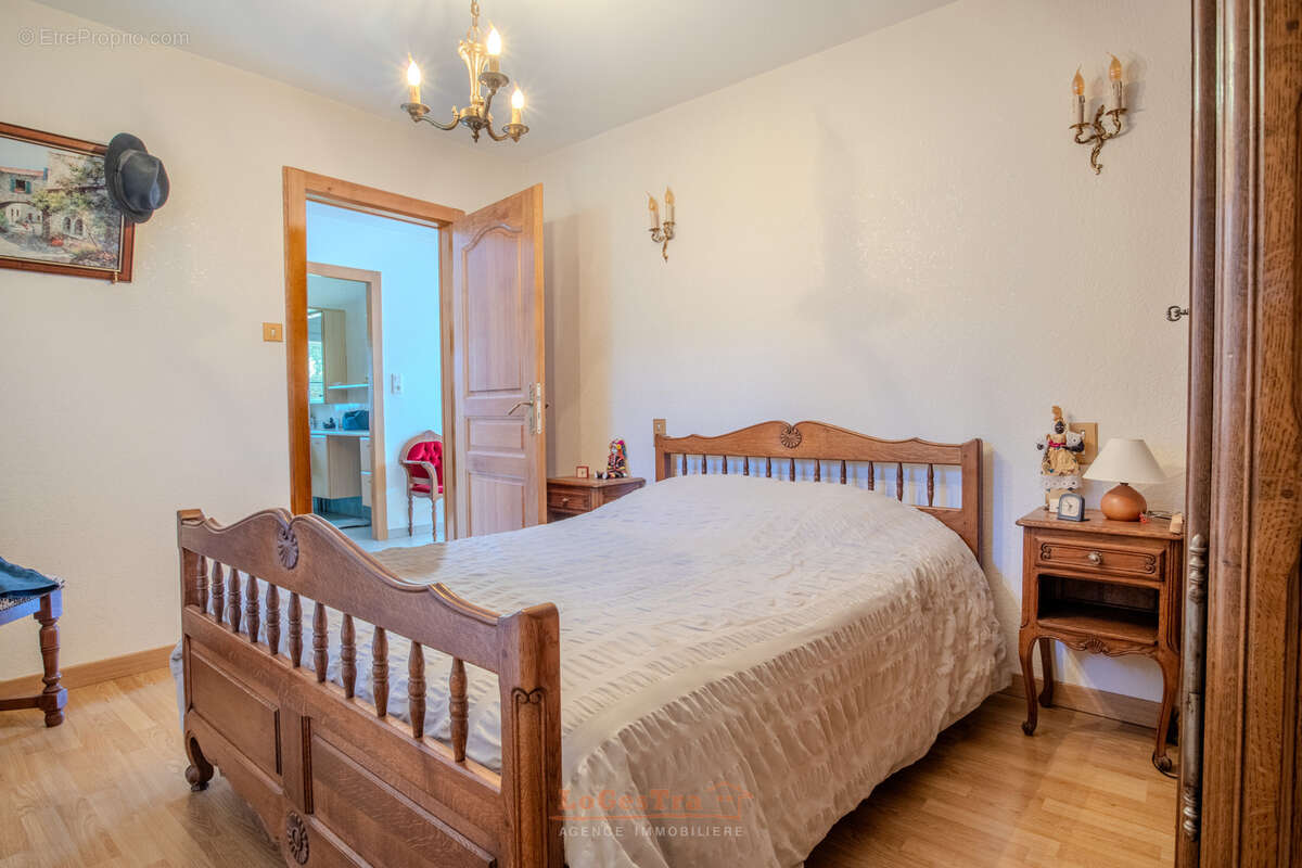 Maison à CONTREXEVILLE