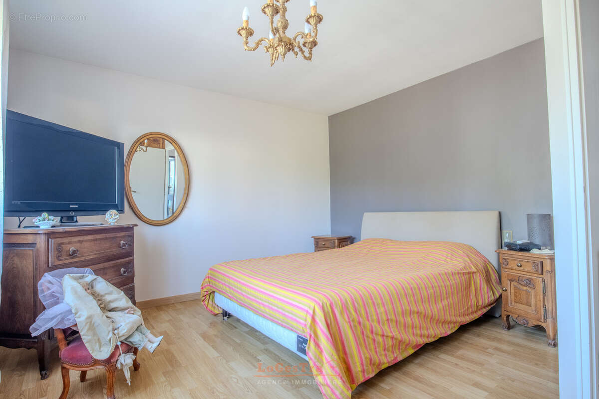 Maison à CONTREXEVILLE