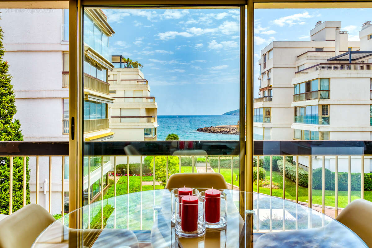 Appartement à MANDELIEU-LA-NAPOULE