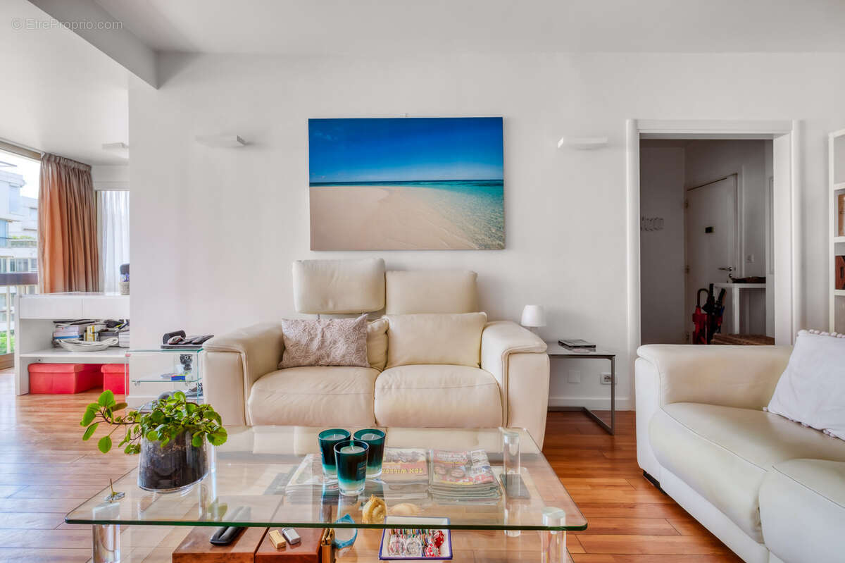 Appartement à MANDELIEU-LA-NAPOULE