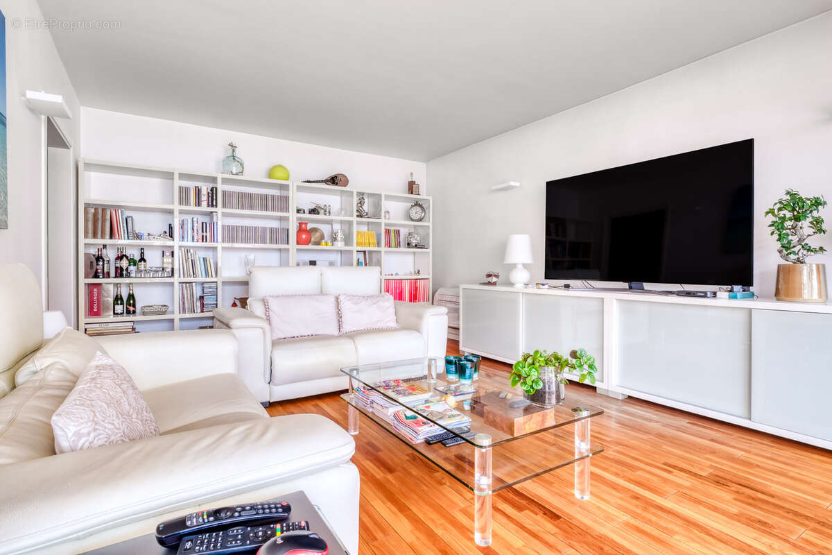 Appartement à MANDELIEU-LA-NAPOULE