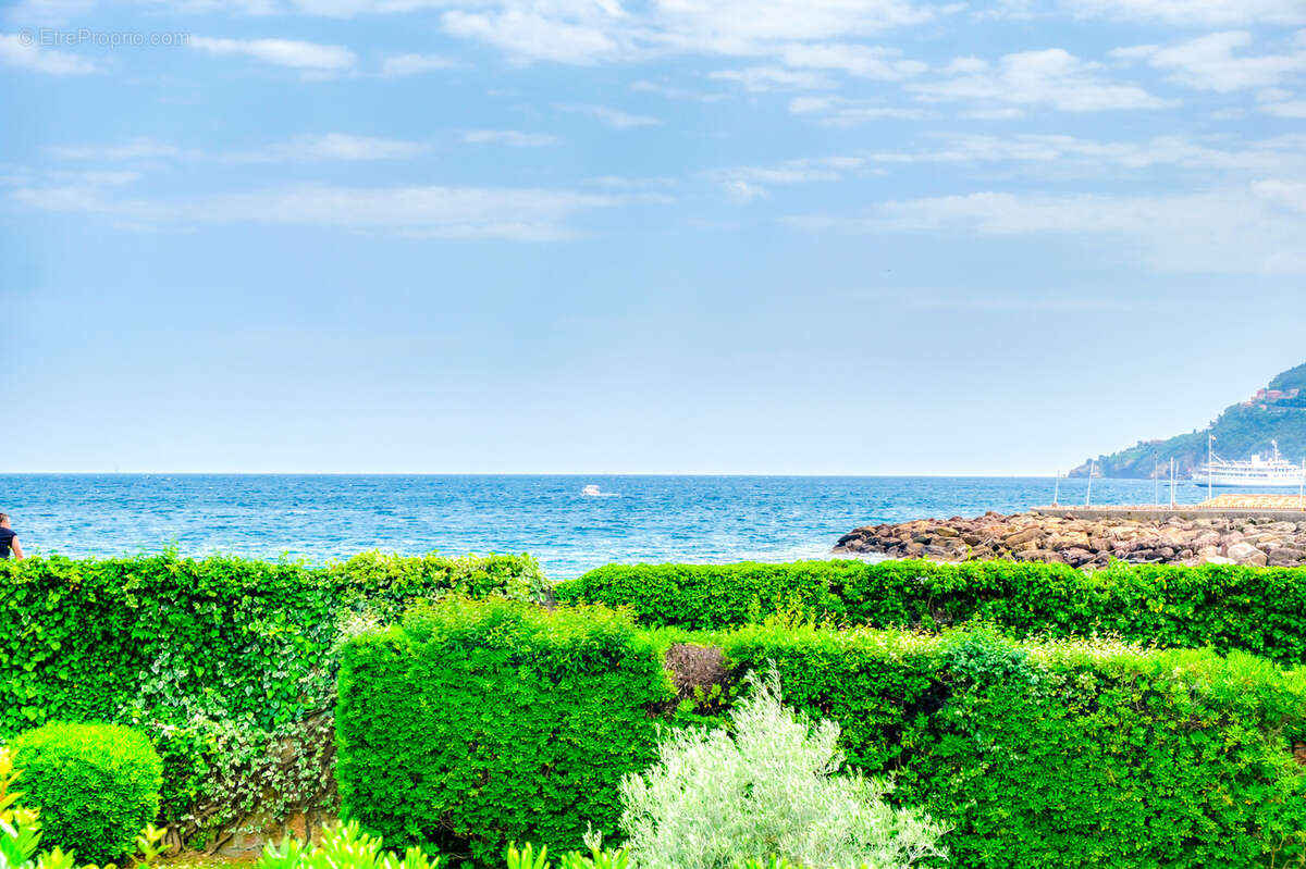 Appartement à MANDELIEU-LA-NAPOULE