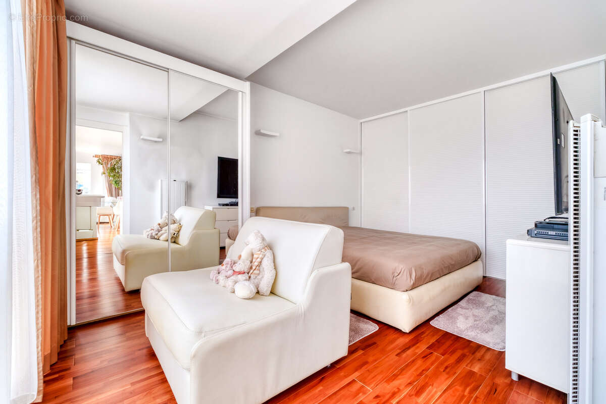 Appartement à MANDELIEU-LA-NAPOULE