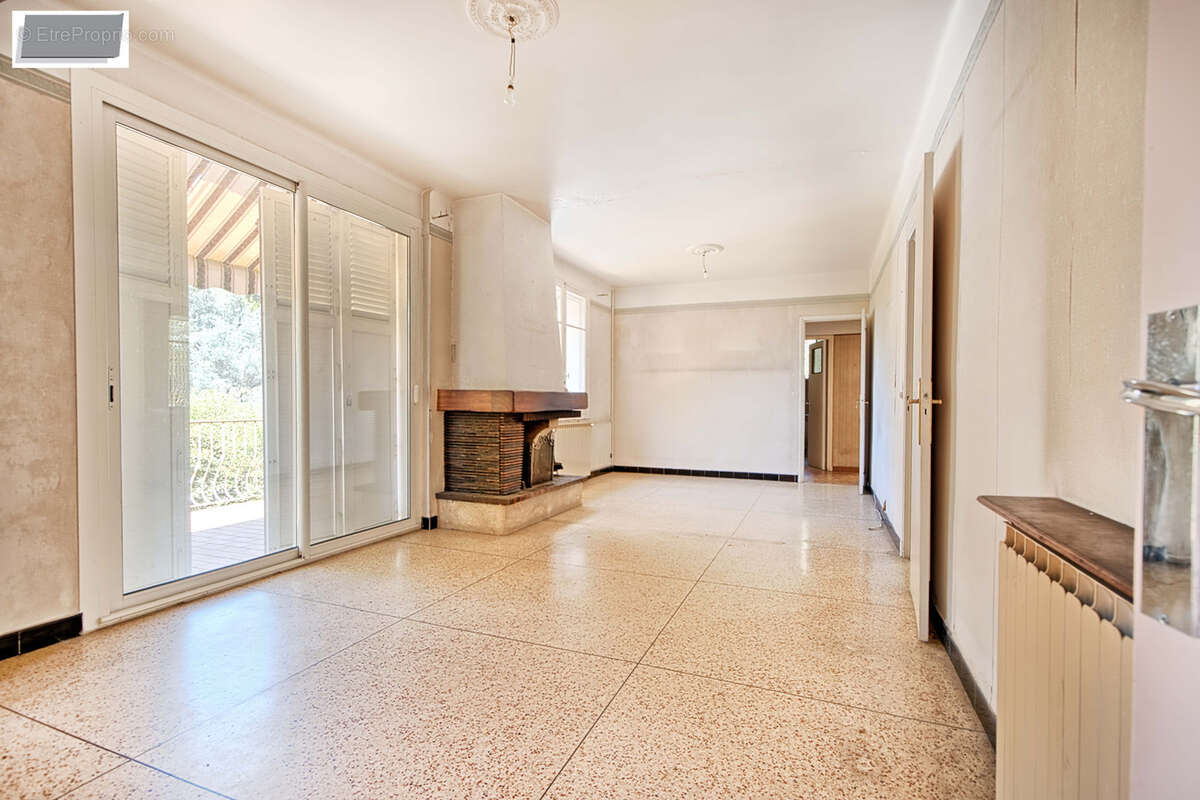 Maison à LA VALETTE-DU-VAR