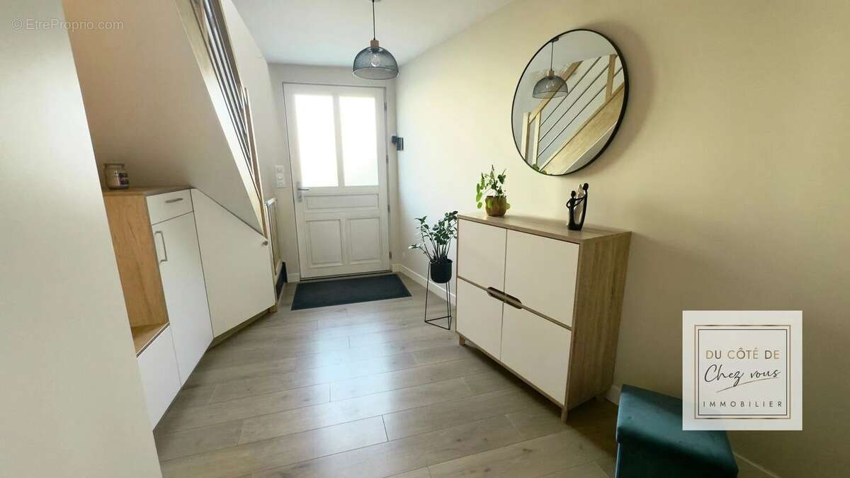 Maison à LA CHAPELLE-SAINT-LUC