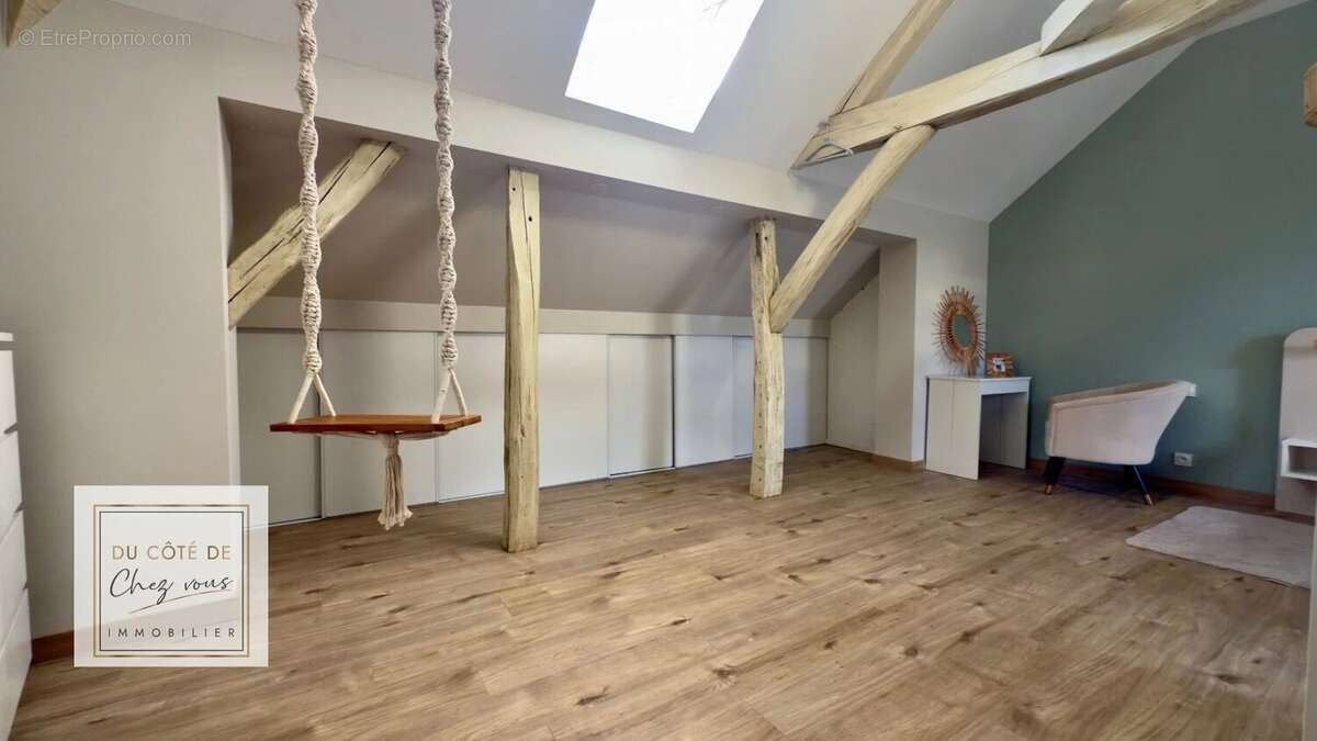 Maison à LA CHAPELLE-SAINT-LUC