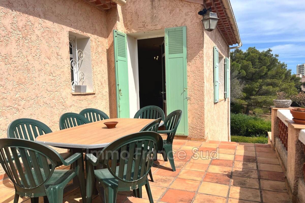 Maison à SAINT-RAPHAEL