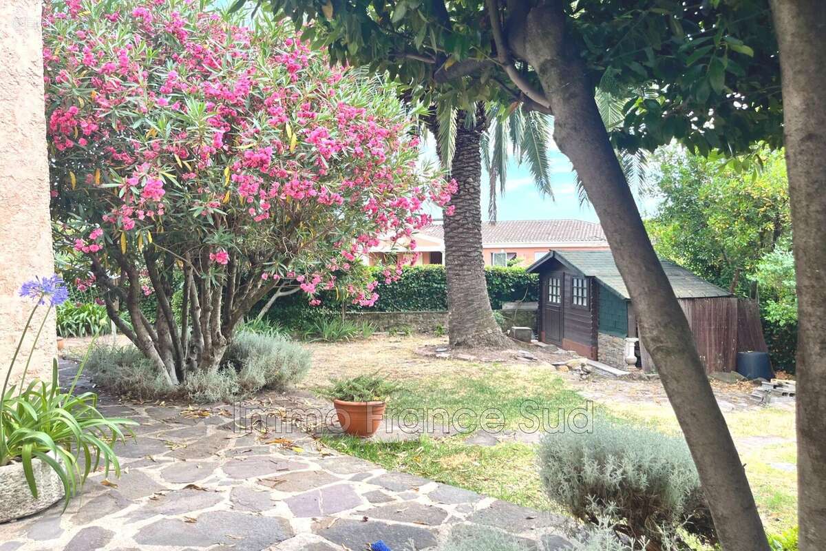 Maison à SAINT-RAPHAEL