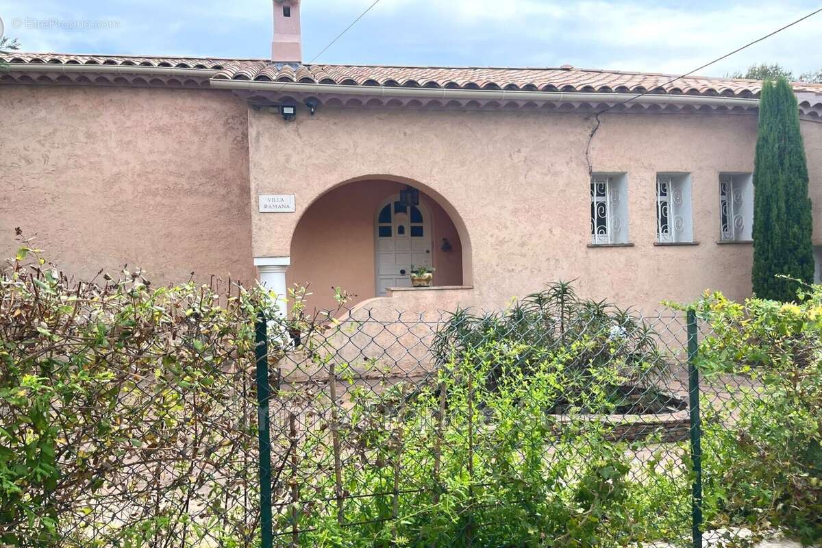 Maison à SAINT-RAPHAEL