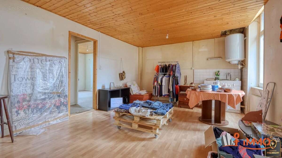 Appartement à USSON-EN-FOREZ