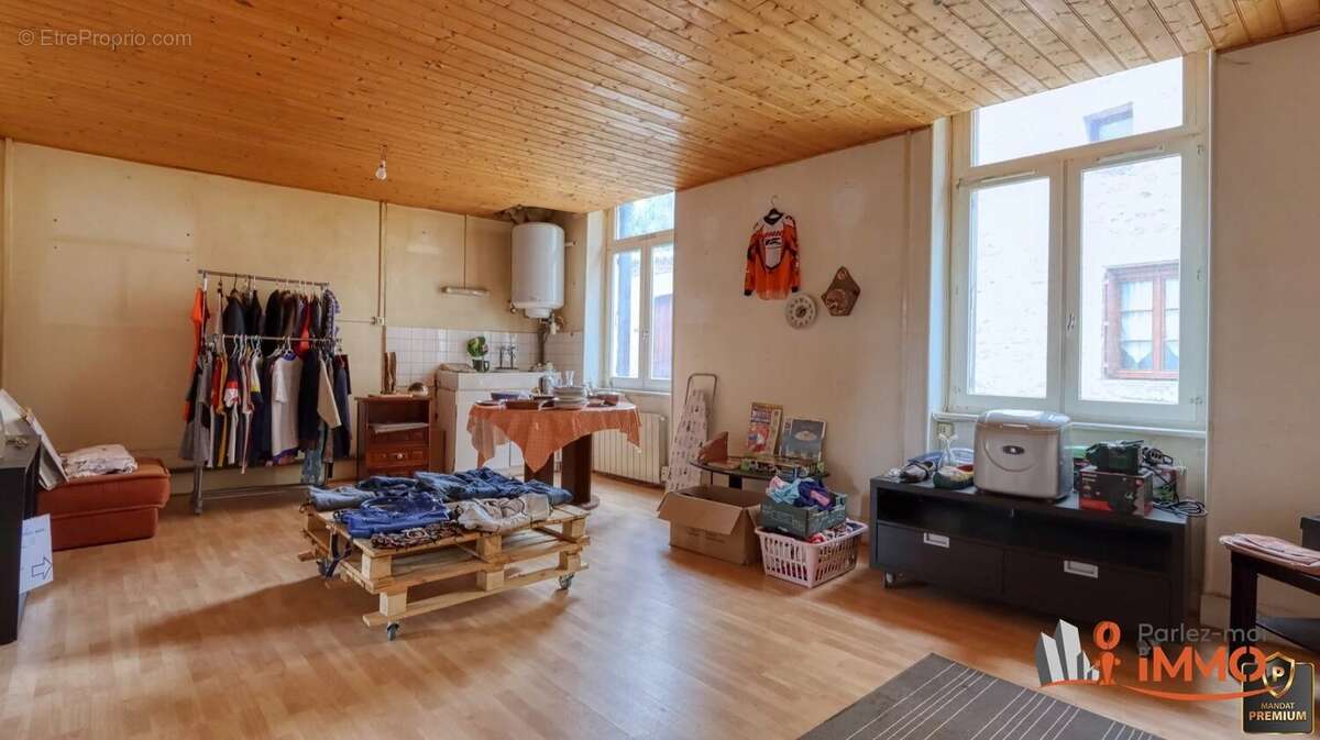 Appartement à USSON-EN-FOREZ