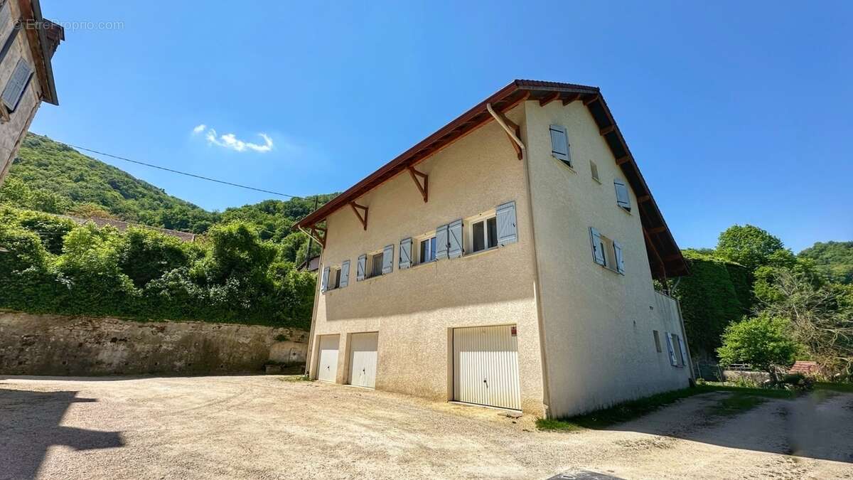 Appartement à CHARAVINES