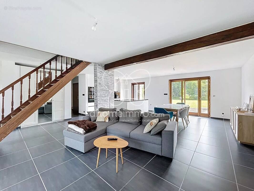 Maison à RAIMBEAUCOURT