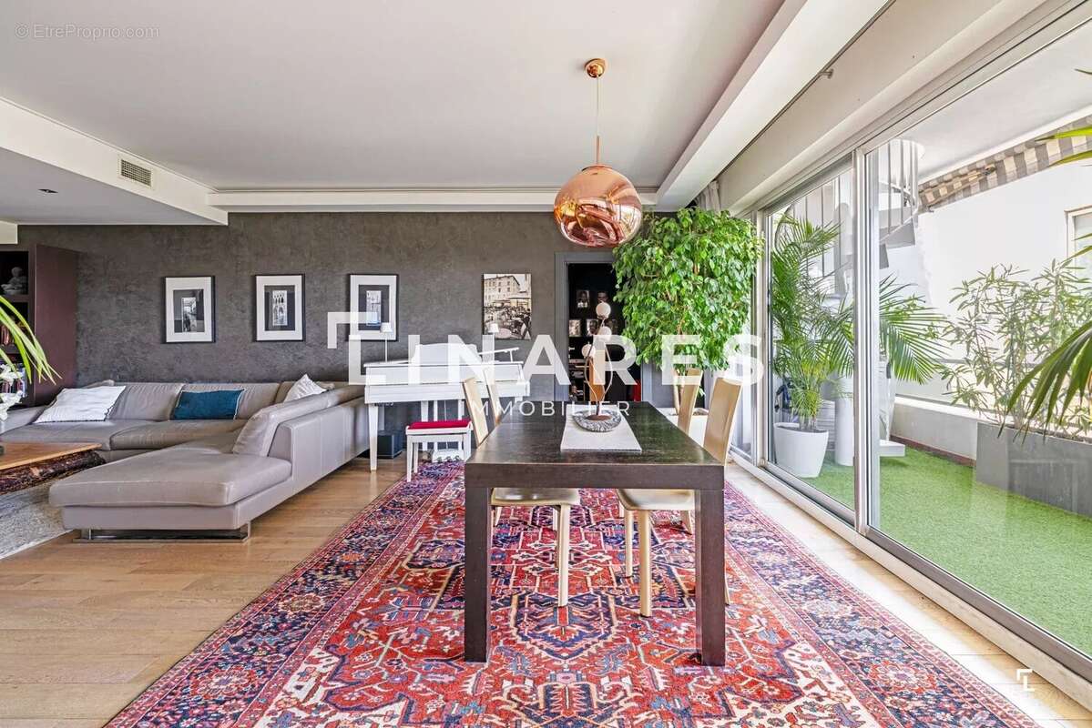 Appartement à MARSEILLE-8E