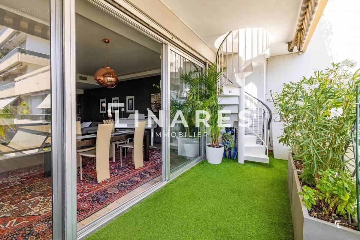 Appartement à MARSEILLE-8E
