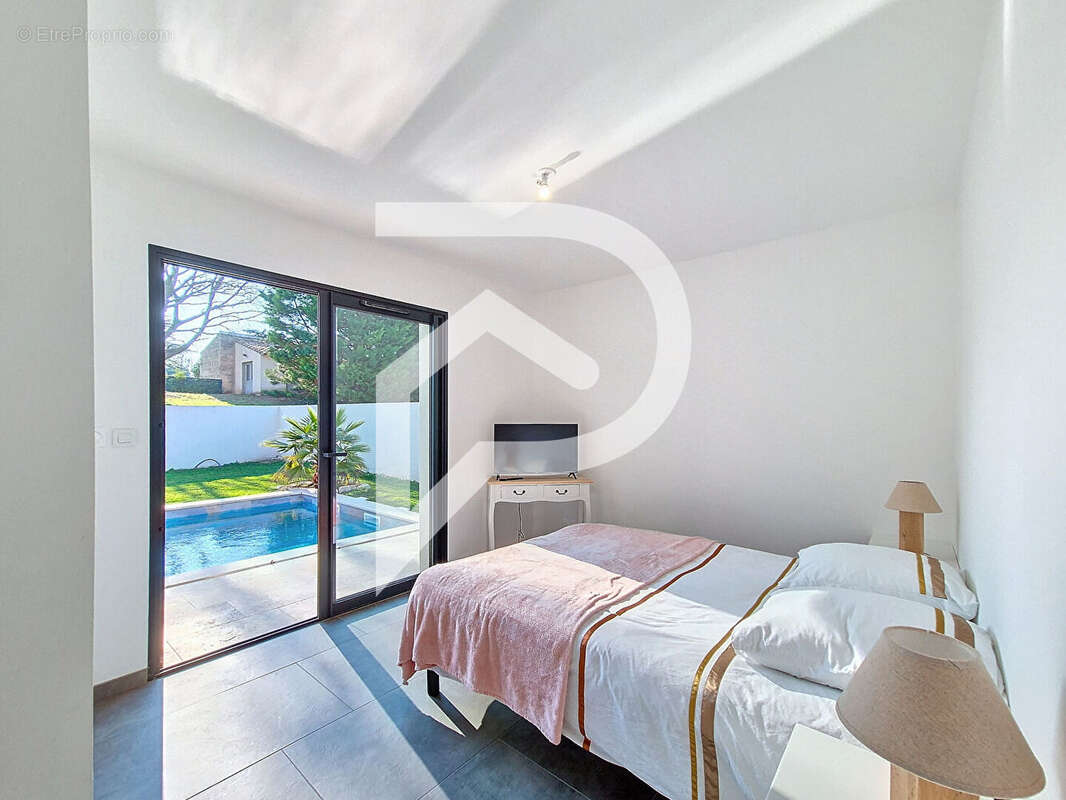 Maison à MONTELIMAR