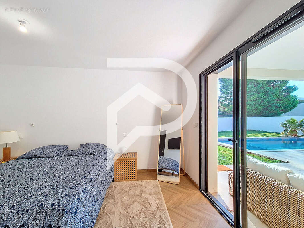 Maison à MONTELIMAR