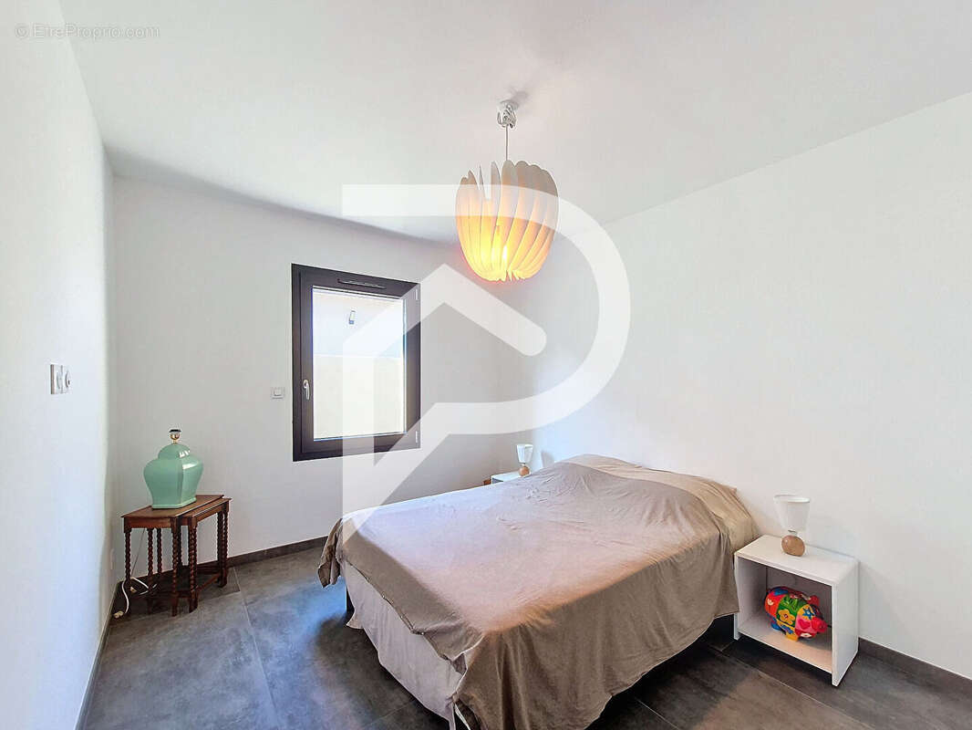 Maison à MONTELIMAR