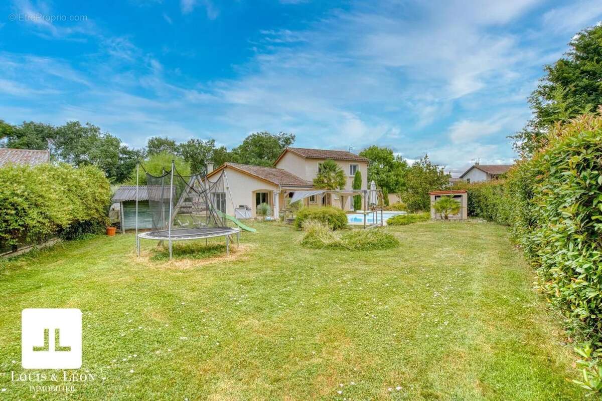 Maison à SAINT-GEORGES-DE-RENEINS