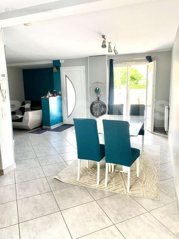 LAY4 - Maison à LE PLESSIS-PATE