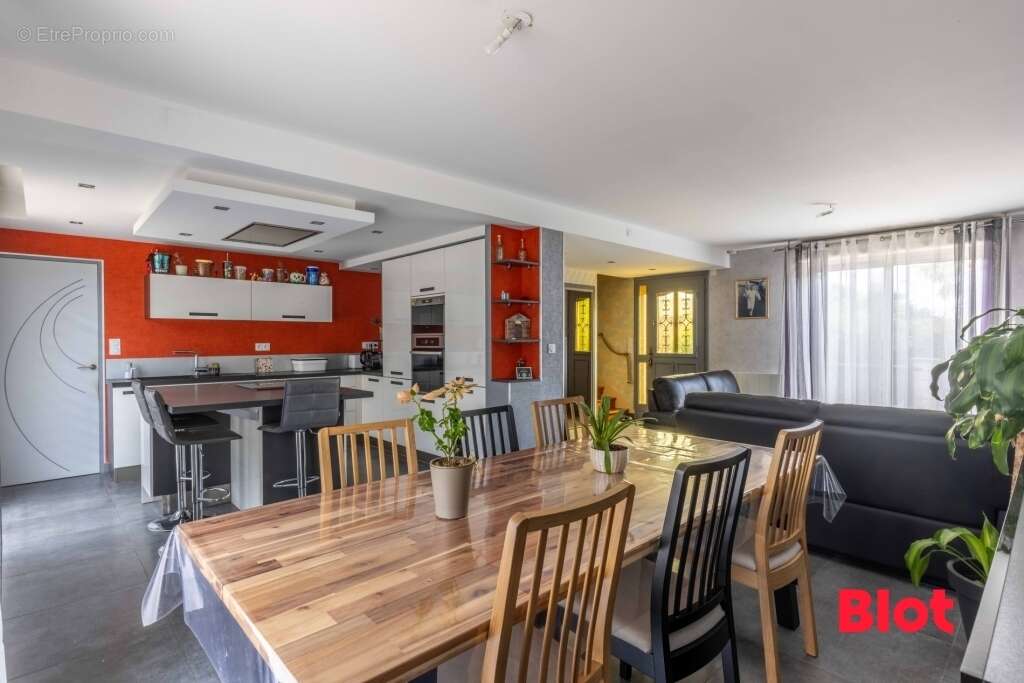 Maison à BOISGERVILLY