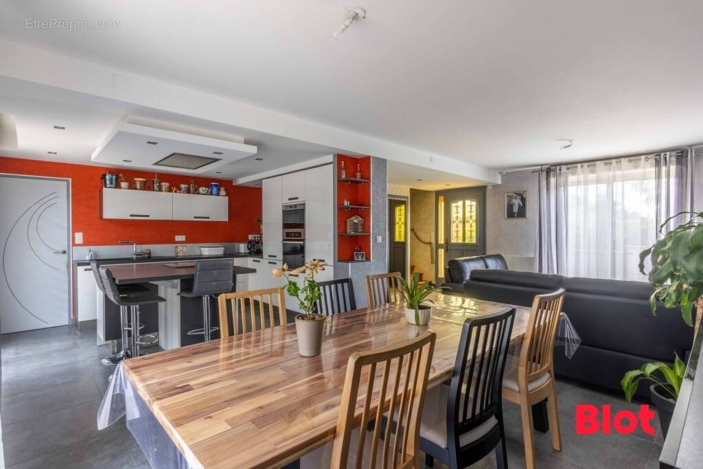 Maison à BOISGERVILLY