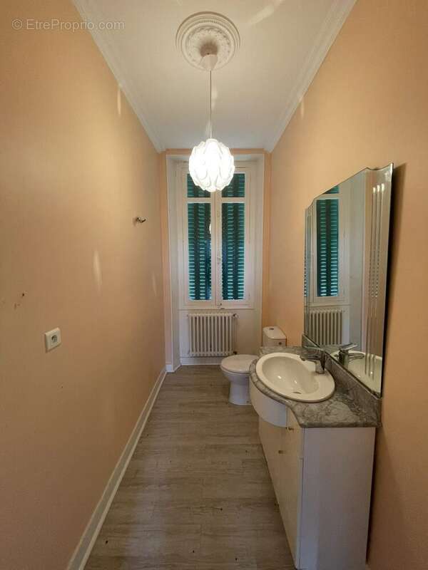 Maison à SAINT-ASTIER