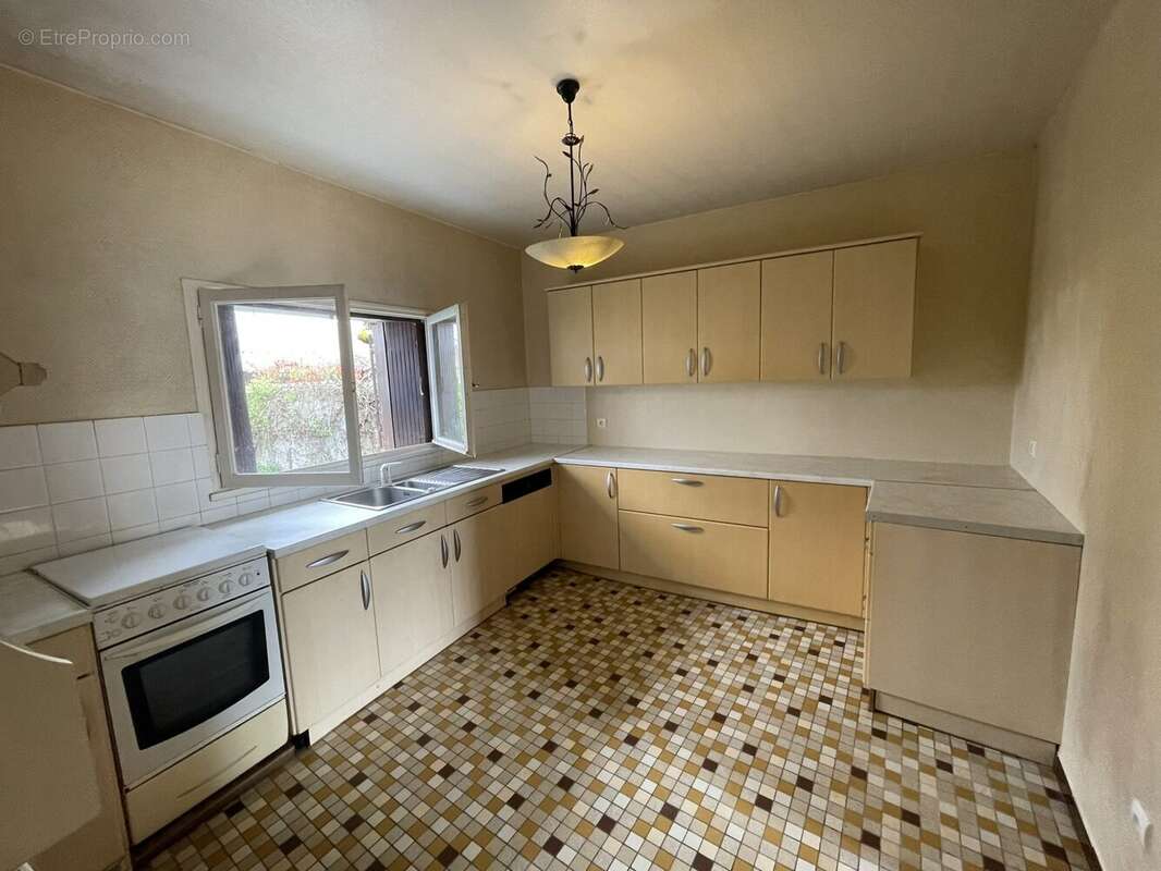 Maison à SAINT-ASTIER