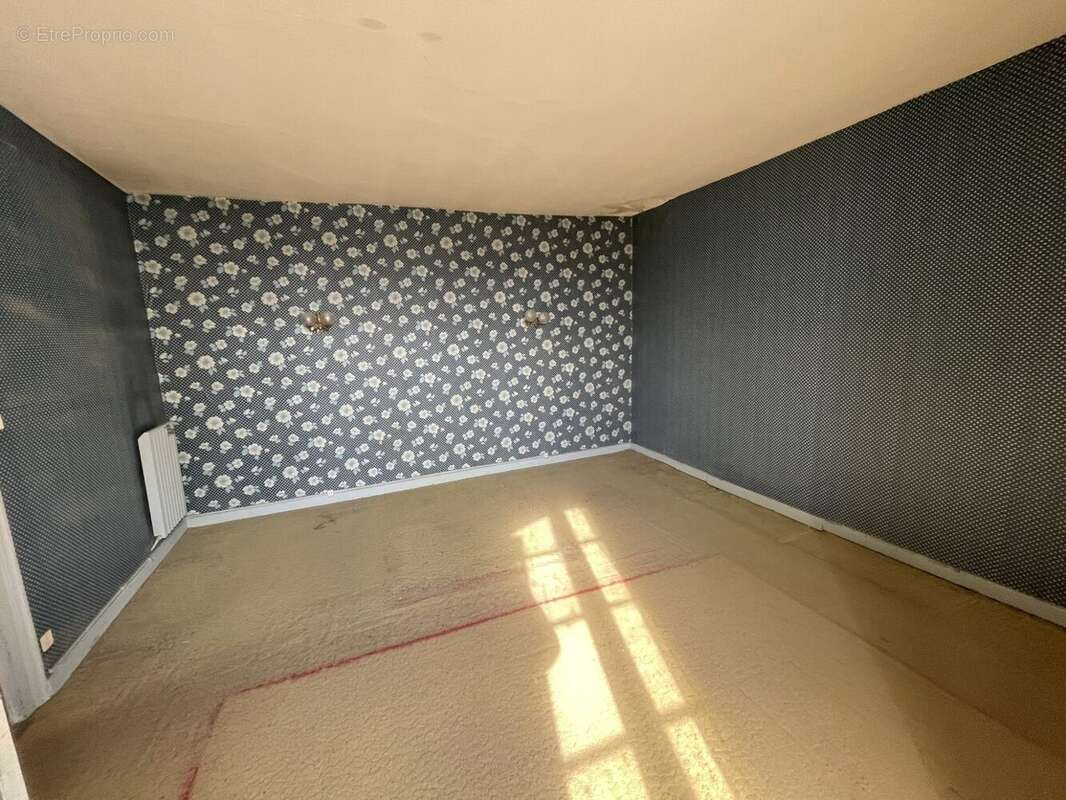 Maison à SAINT-ASTIER