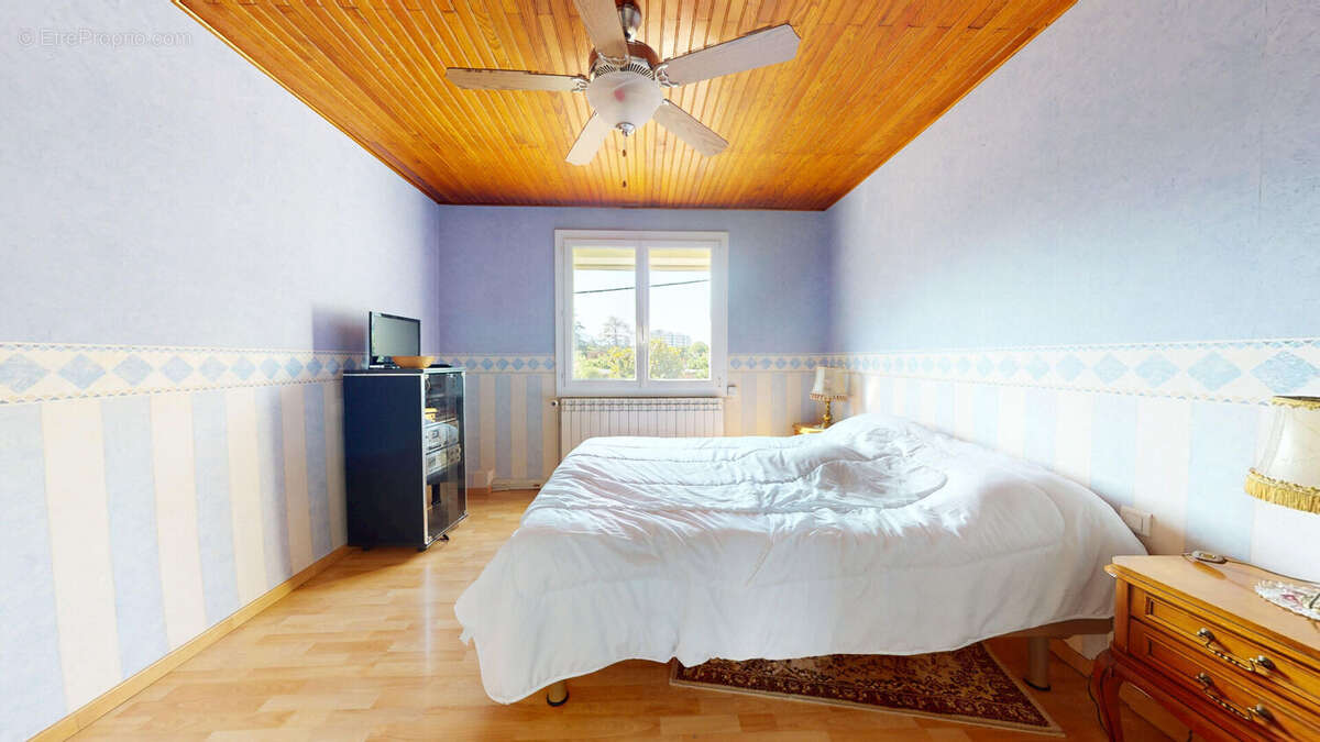 Maison à SAINT-EGREVE