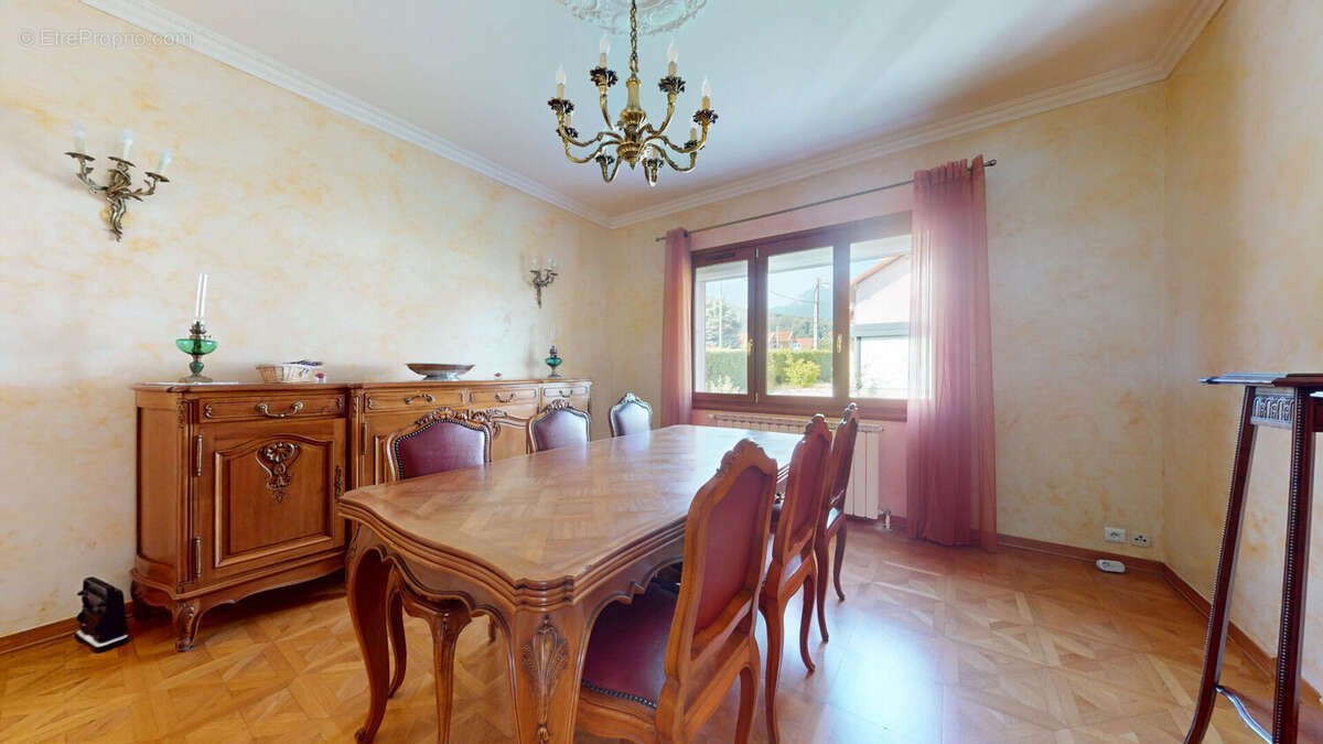 Maison à SAINT-EGREVE