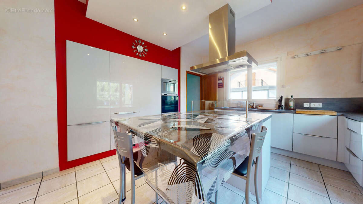 Maison à SAINT-EGREVE