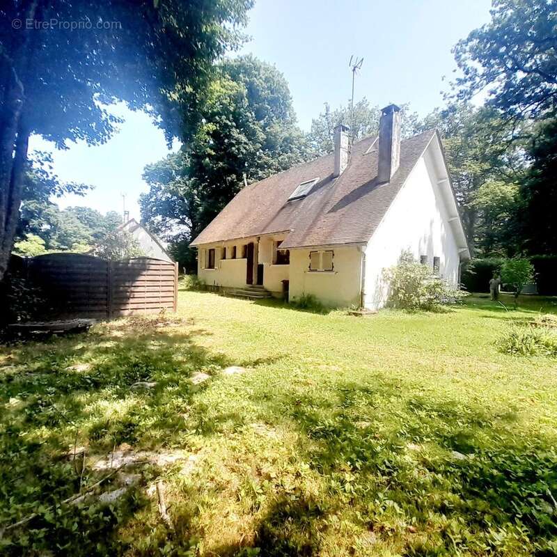 Maison à FOUCHEROLLES