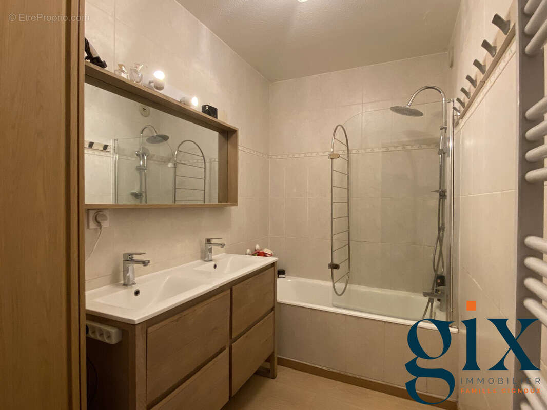 Appartement à MEYLAN