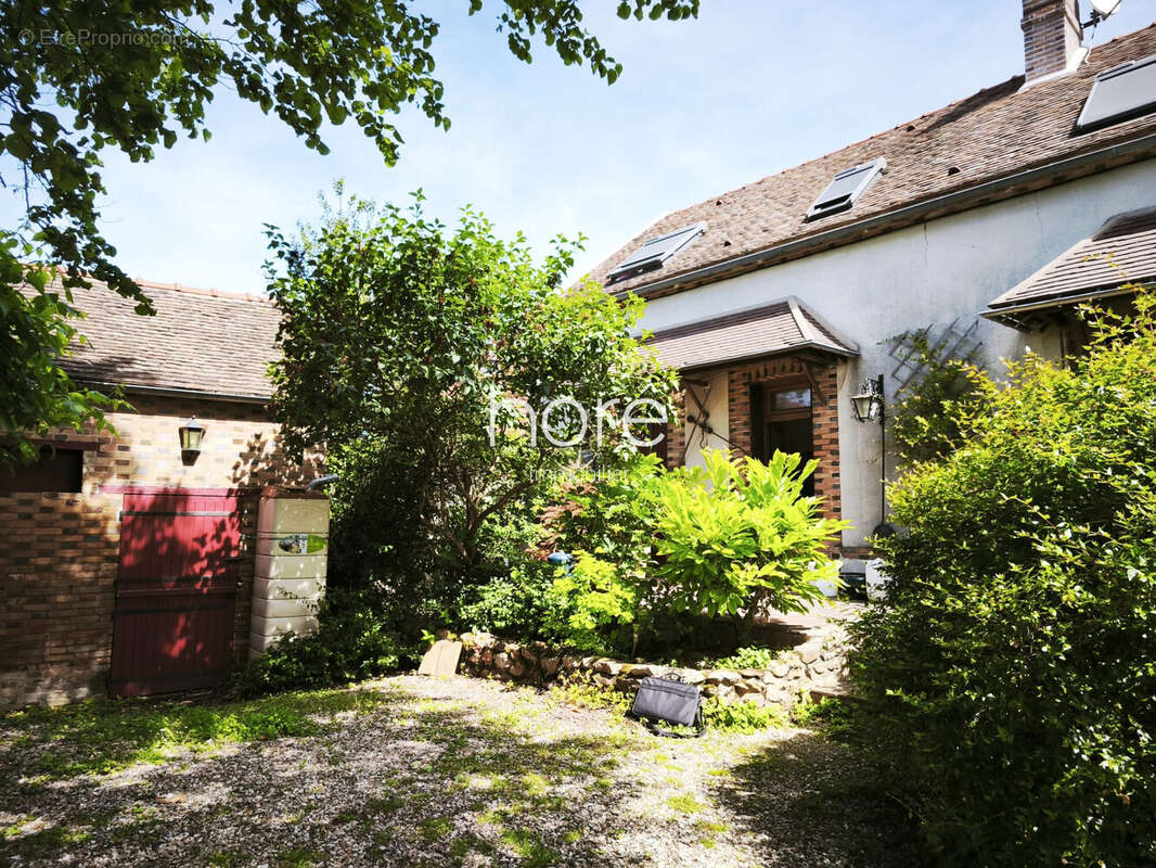 Maison à LIXY