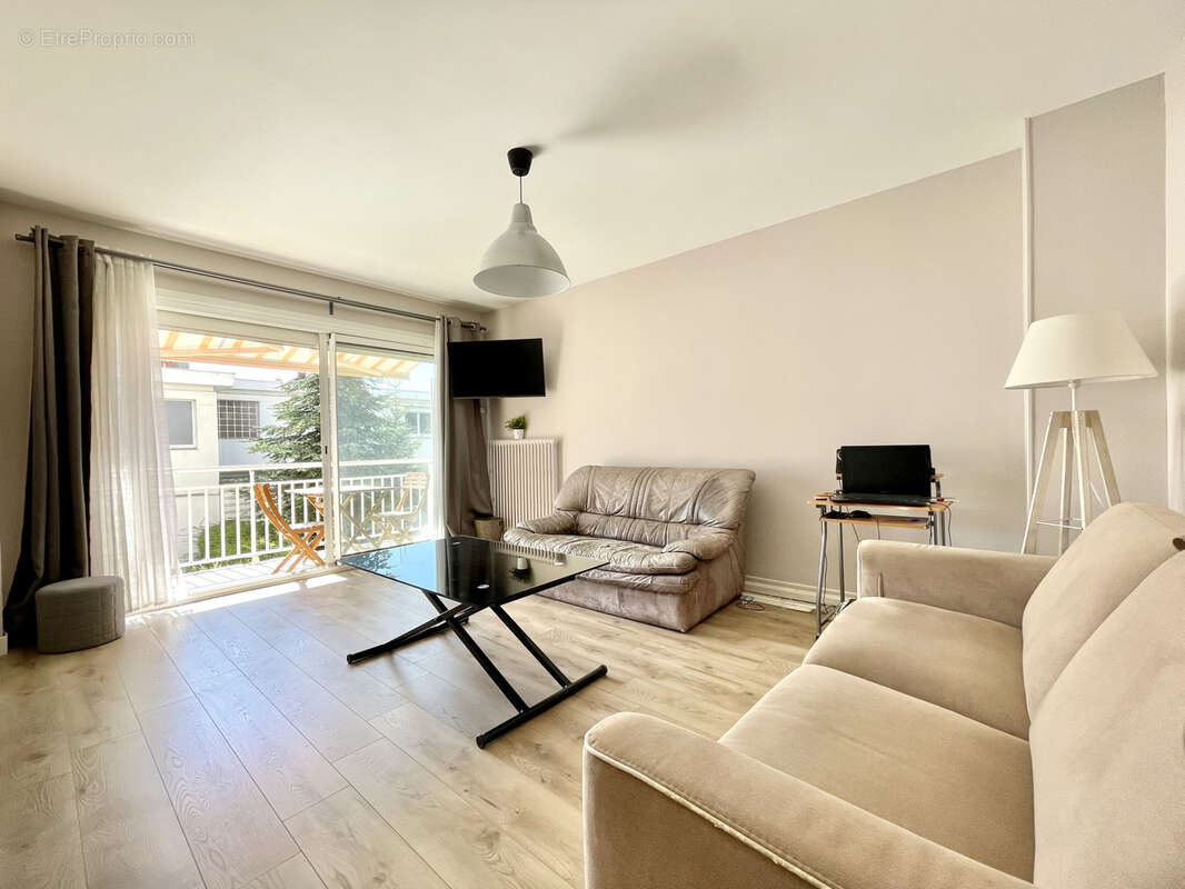 Appartement à HEROUVILLE-SAINT-CLAIR